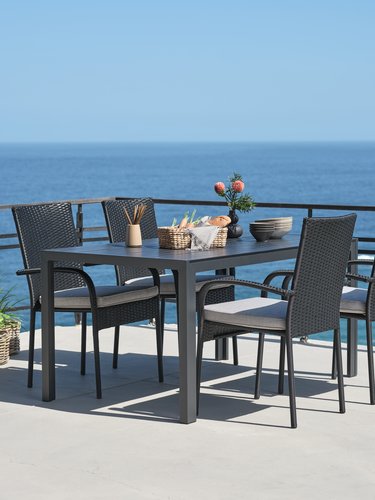 MADERUP L150 table + 4 GUDHJEM chair black