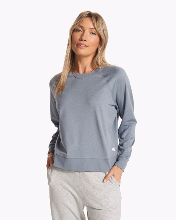 Vuori Long-Sleeve Halo Crew Pullover - Women's