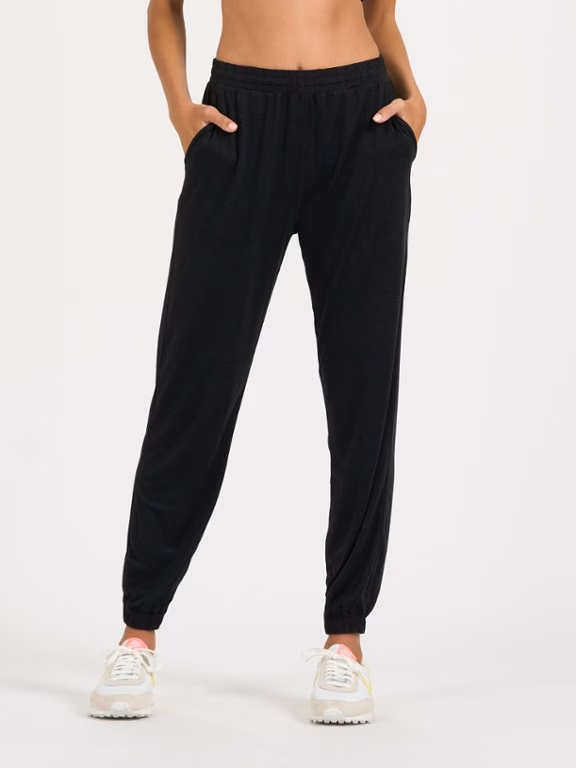 Vuori Boyfriend Jogger Pants - Women's