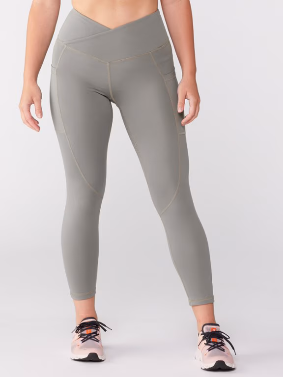 Oya Femtech Apparel 7/8 V-Cut Cooling Leggings with Pockets - Women's