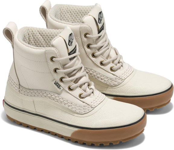Vans Standard Mid Snow MTE Boots - Women's