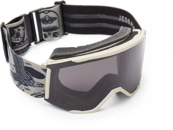 Smith Squad MAG ChromaPop Snow Goggles with gogglesoc