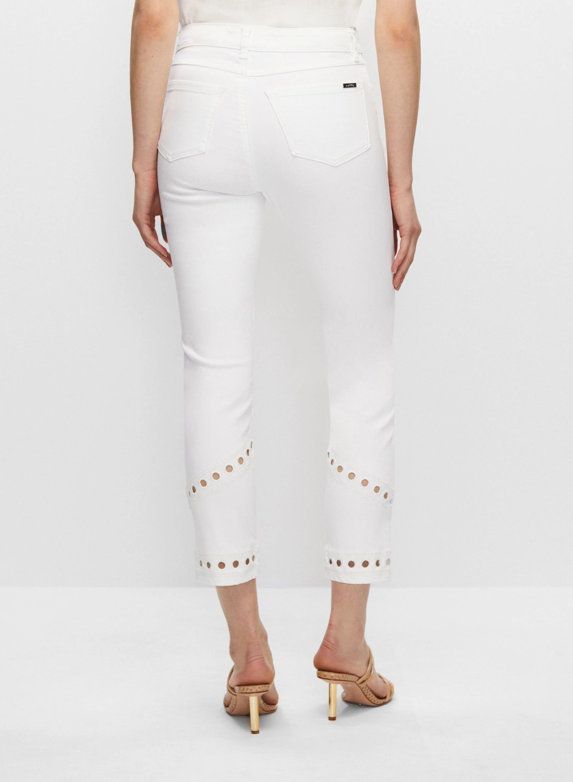 7/8 Eyelet Detail Jeans