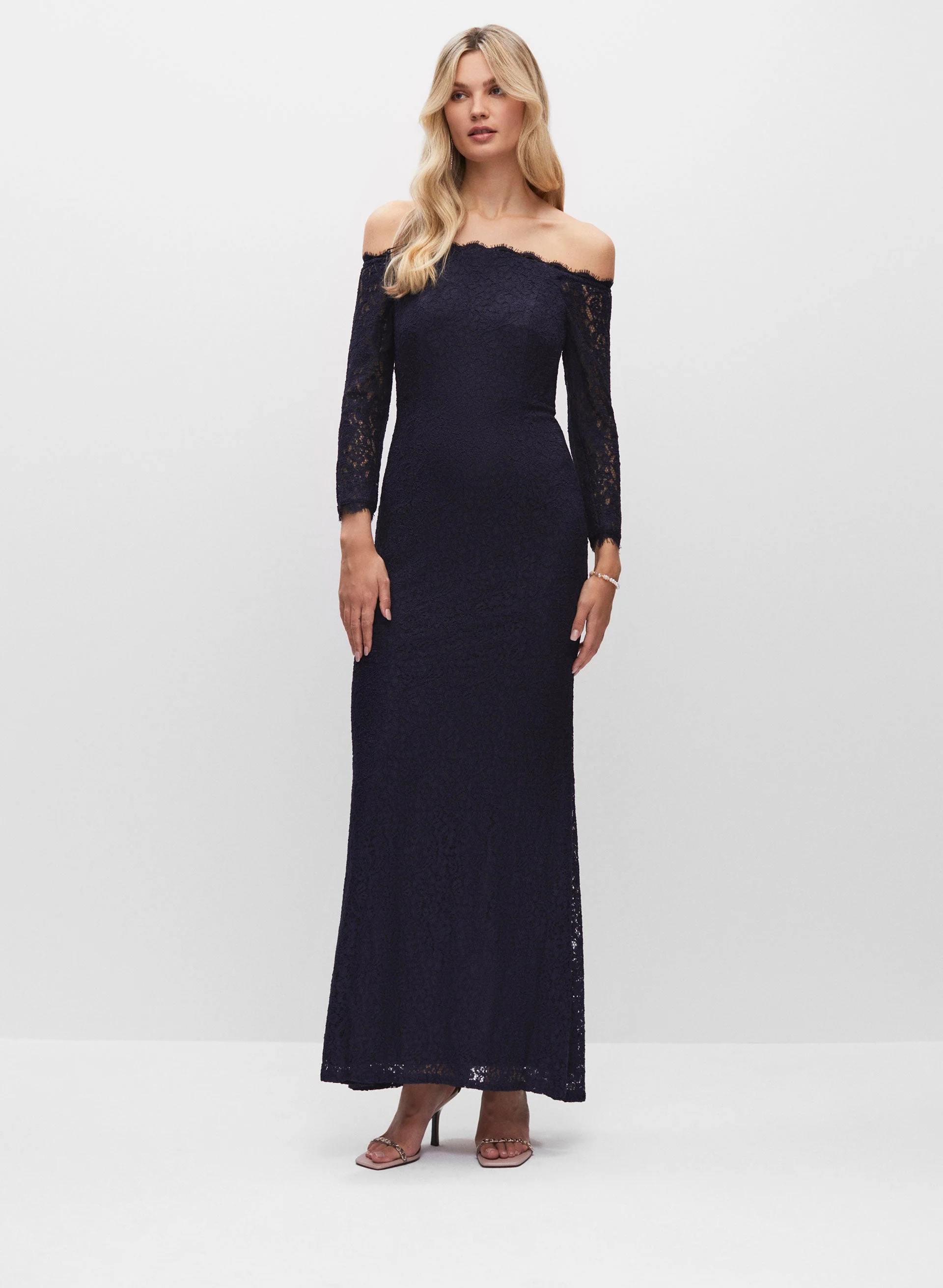 Adrianna Papell - Lace Gown