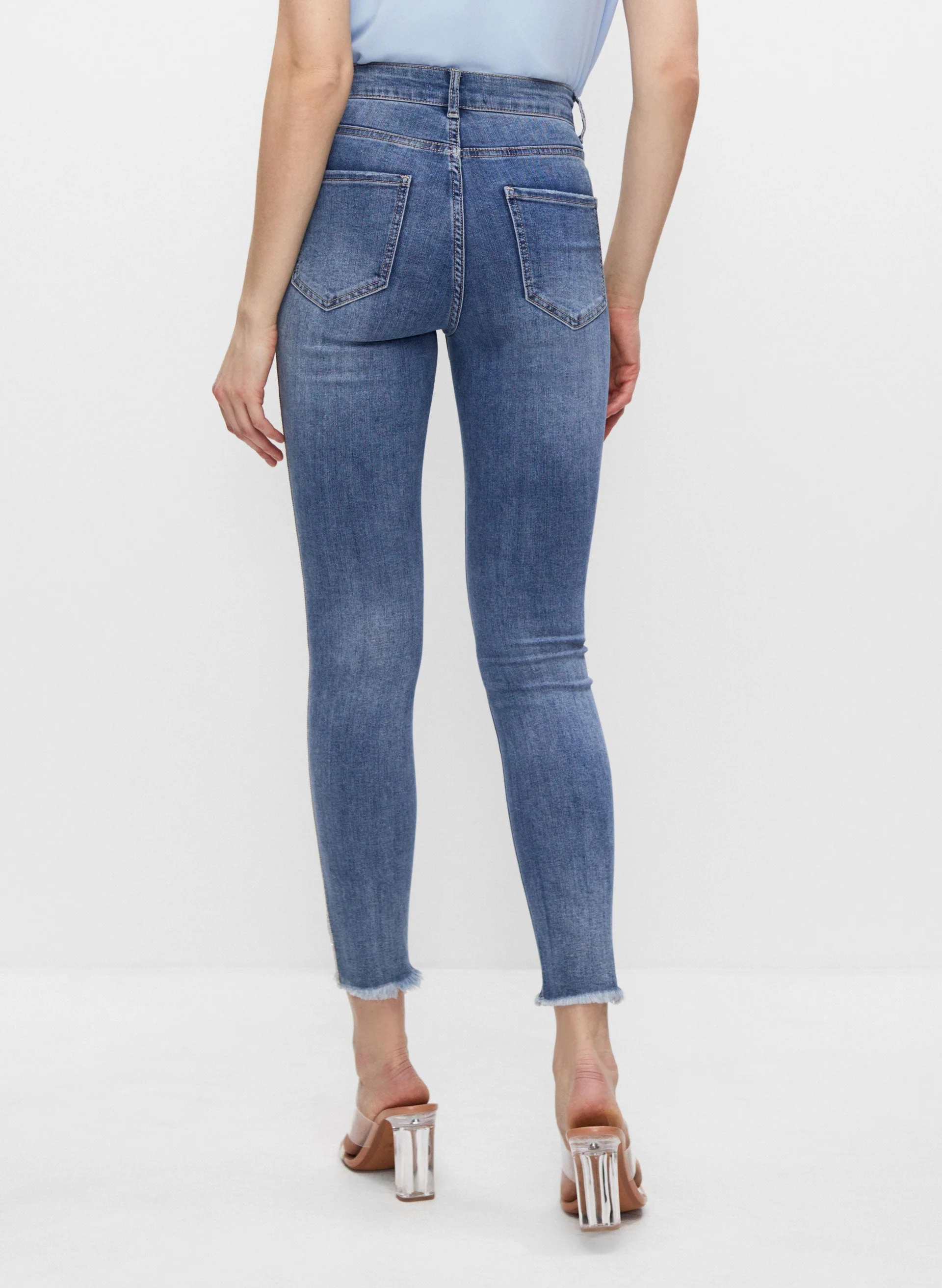 Frank Lyman - Rhinestone Detail Jeans