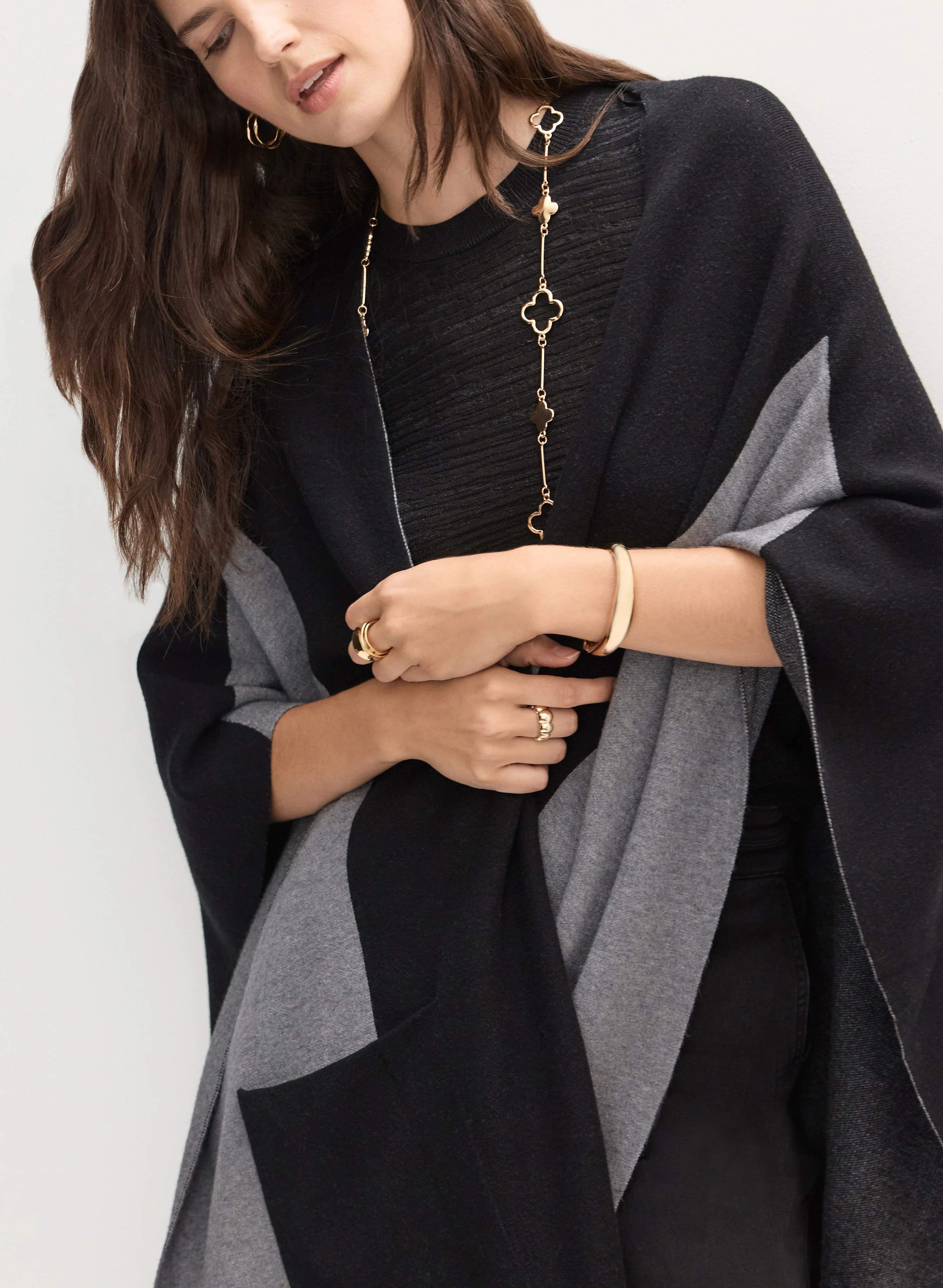 Contrast Motif Poncho
