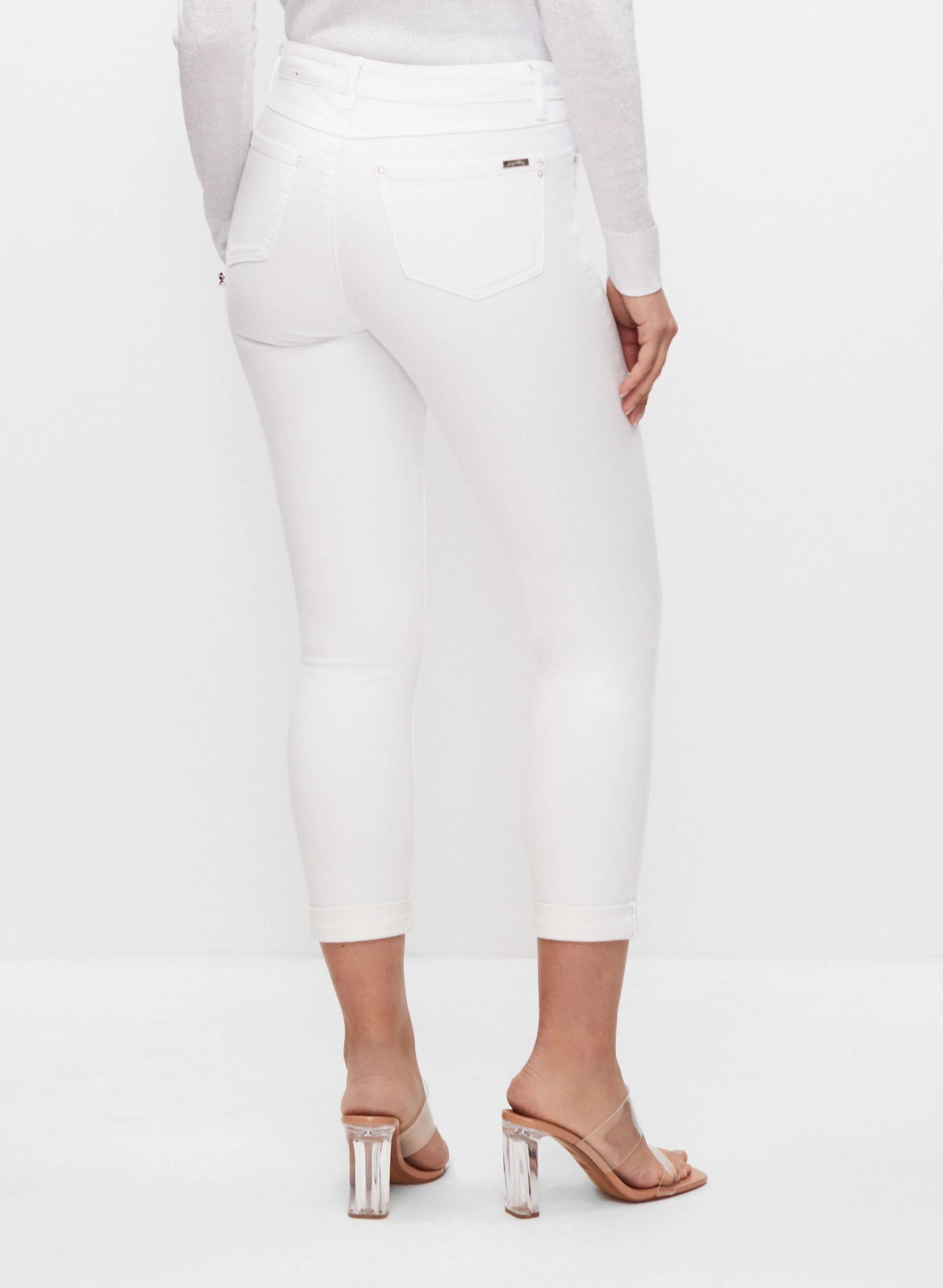 Cropped Slim Leg Jeans