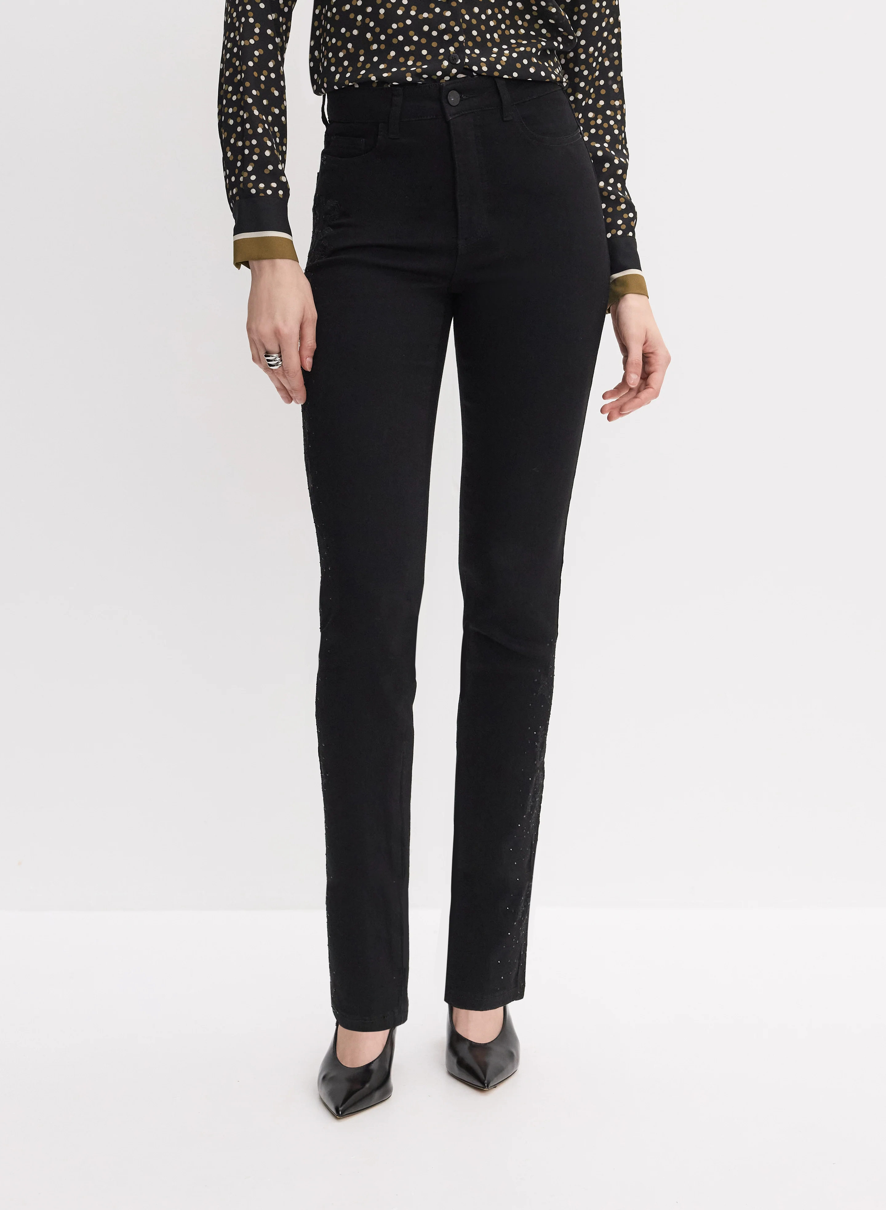 Rhinestone Embellished Straight Leg Jeans
