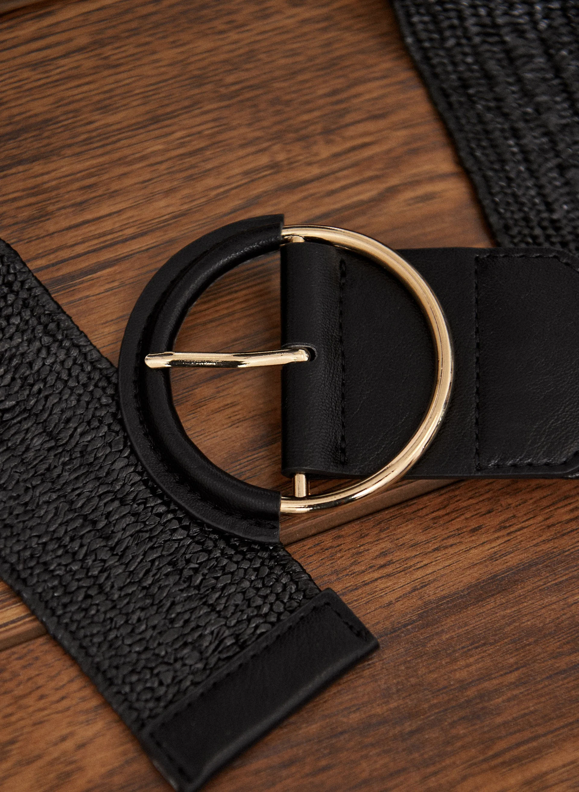 Round Buckle Belt