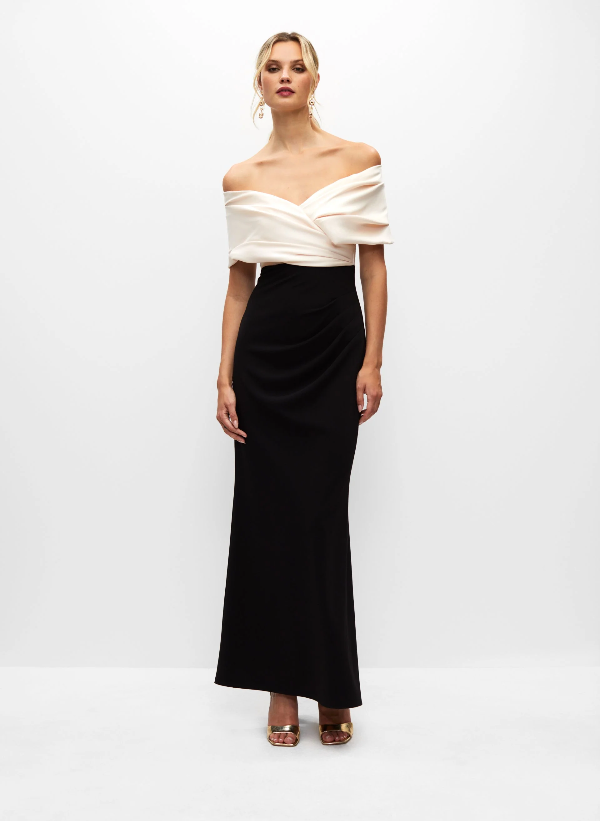 Contrast Sweetheart Wrap Neck Dress