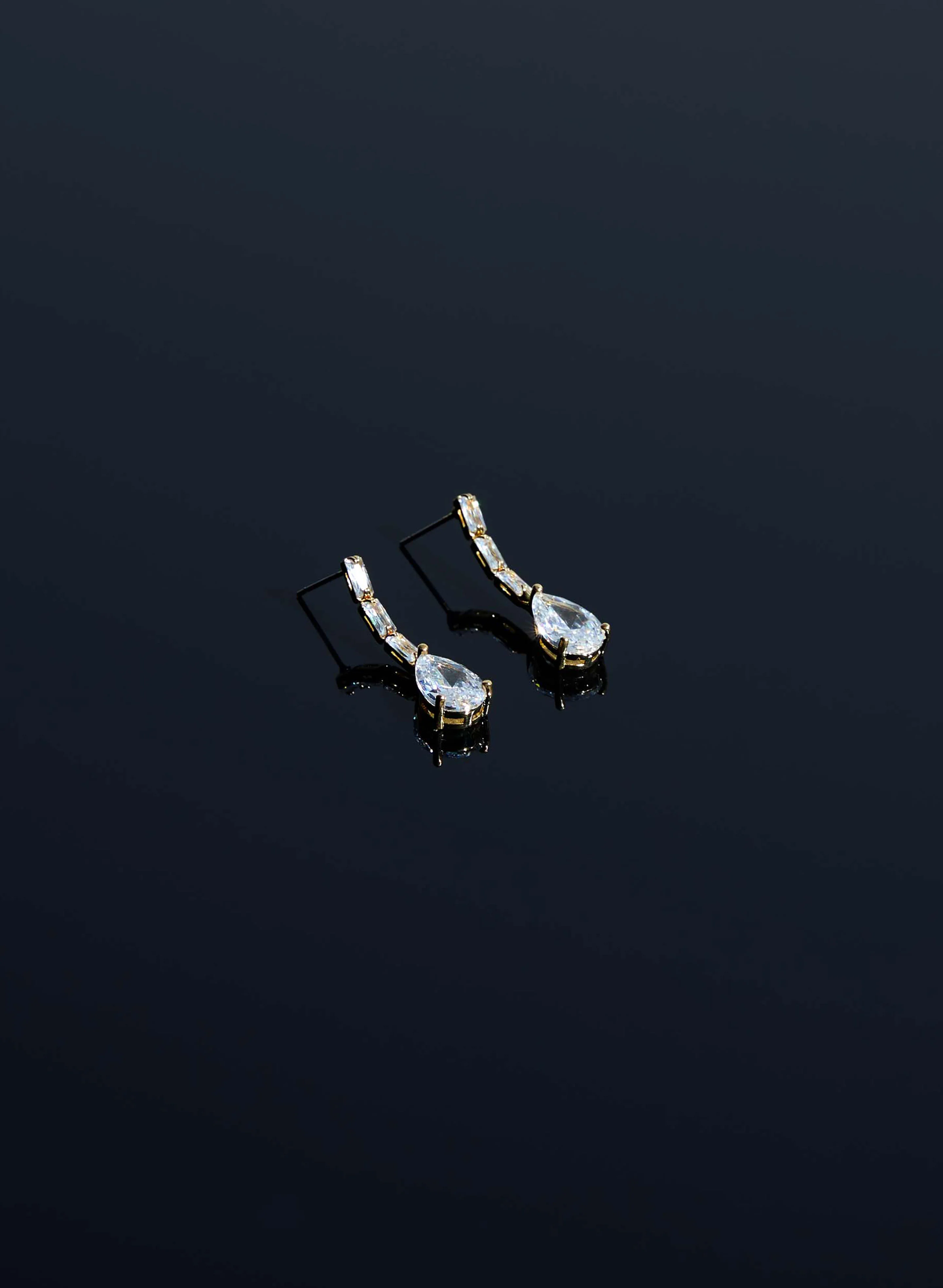 Linear Crystal Pendant Drop Earrings