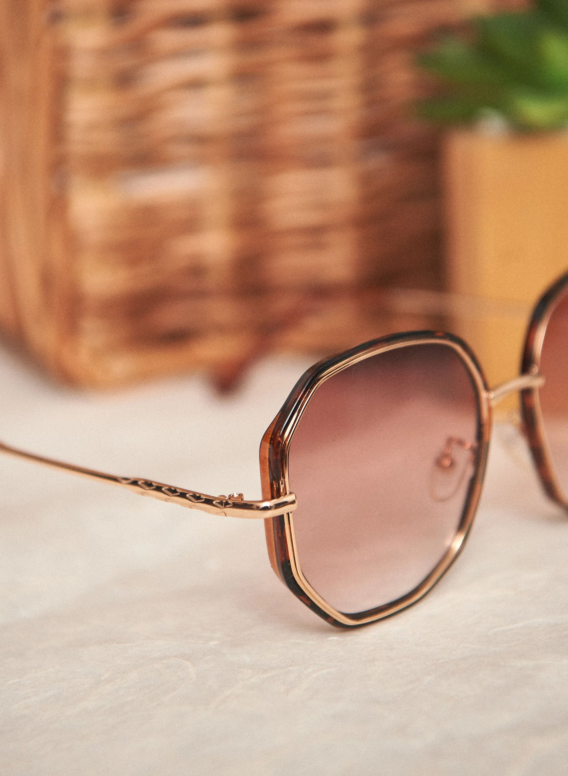 Oversized Geometric Sunglasses