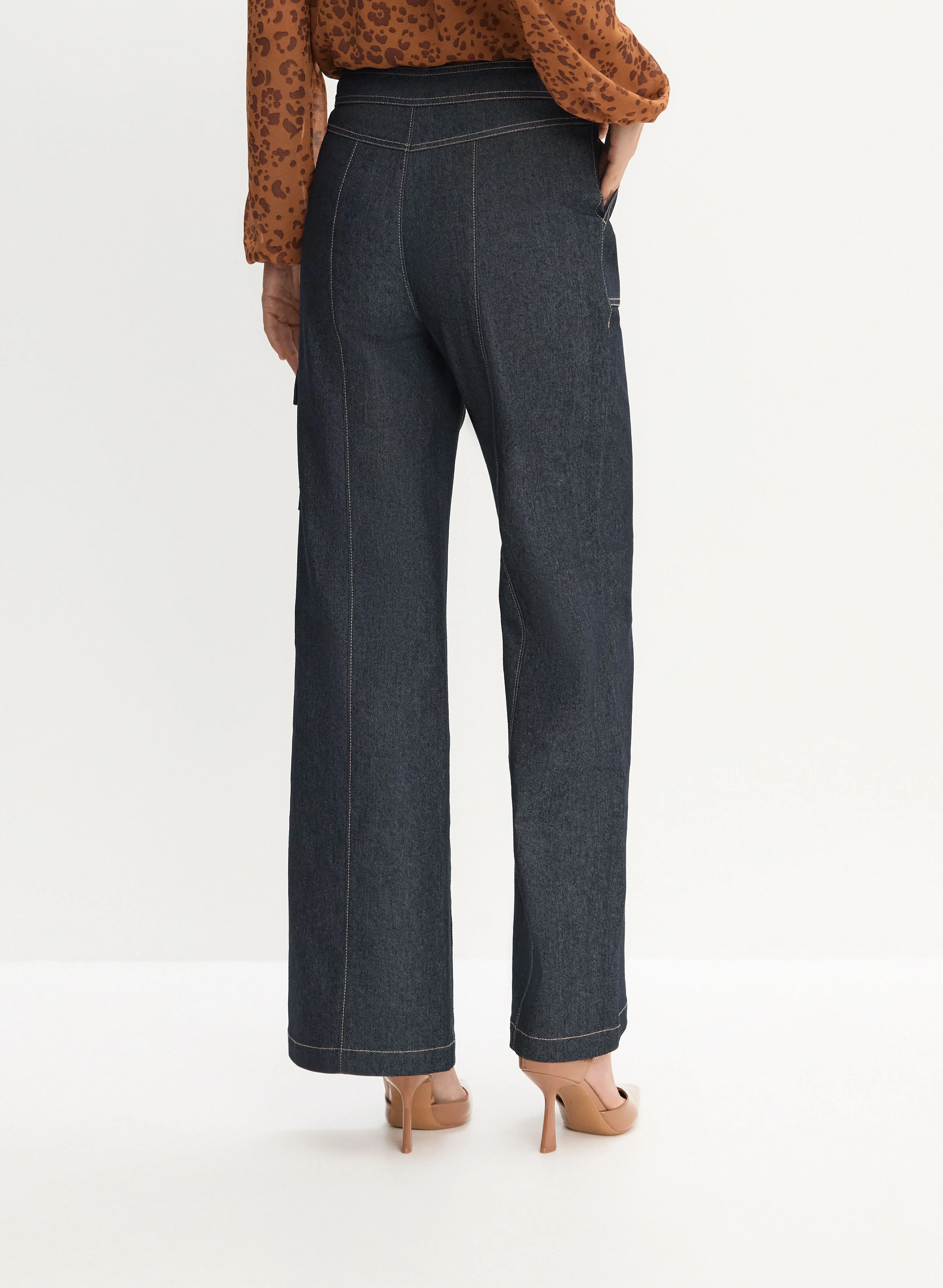 Wide Leg Cargo Jeans