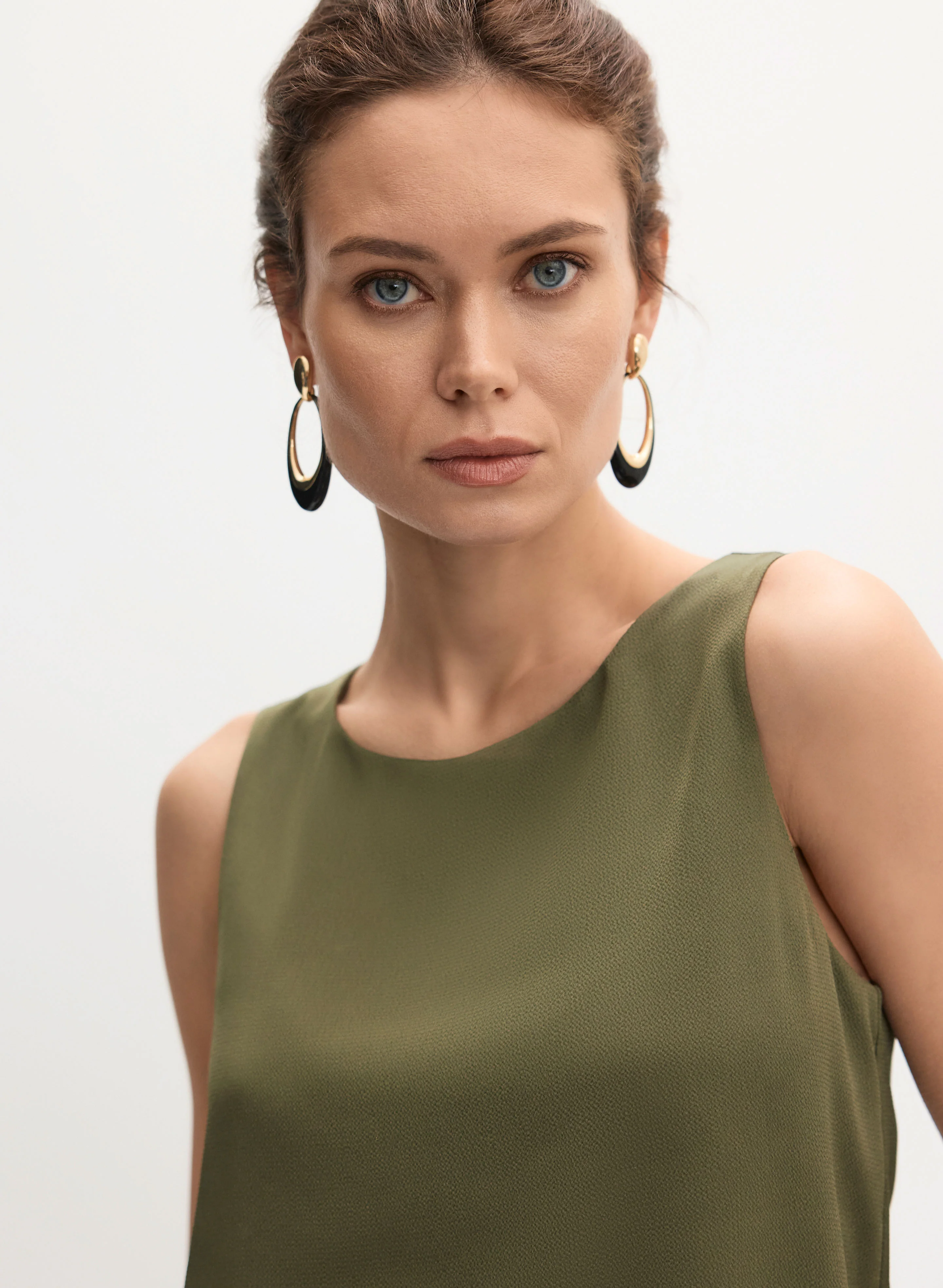 Essential Crew Neck Blouse