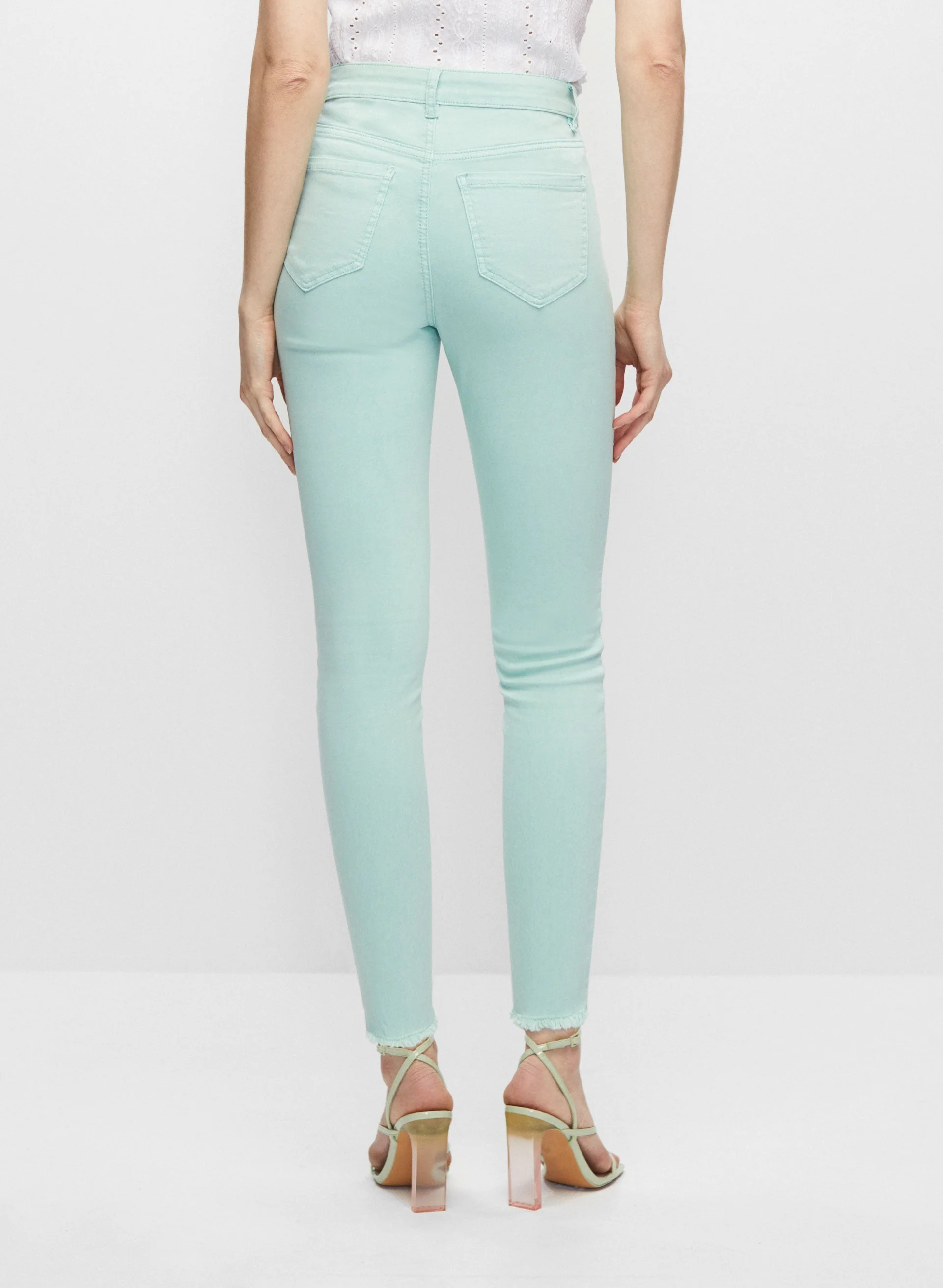 Frayed Hem Slim Leg Jeans