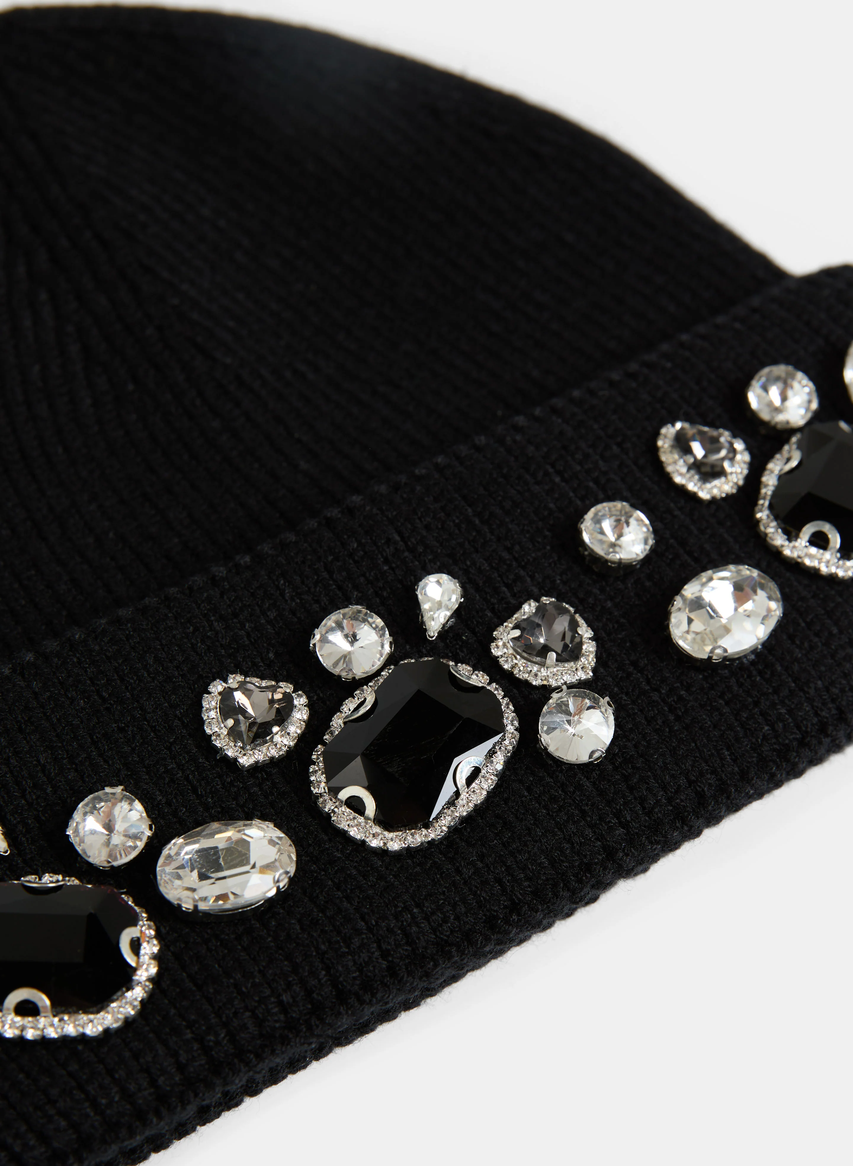 Stone Embellished Tuque
