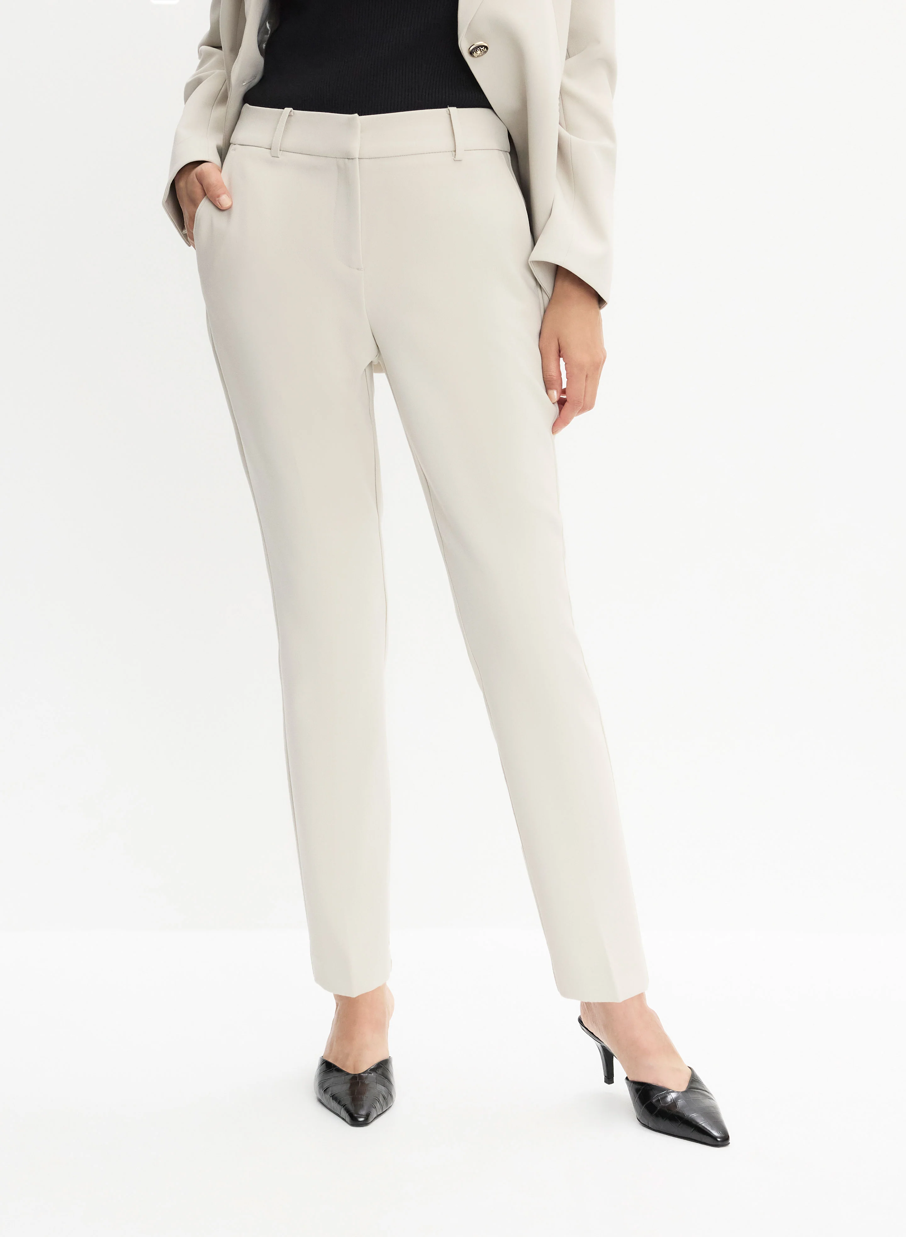 Essential Giselle Cut Pants