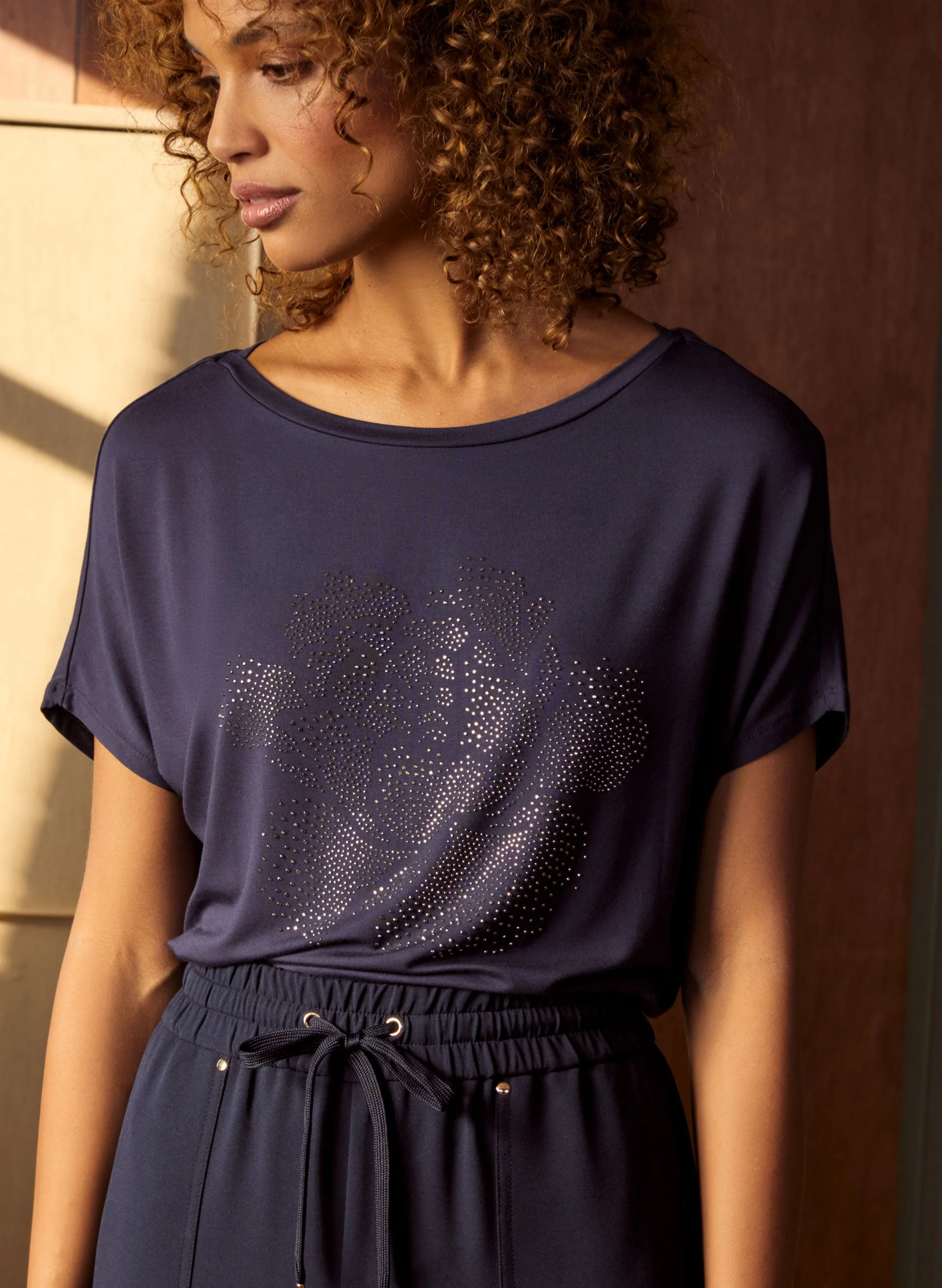 Flower Detail Short Sleeve Tee