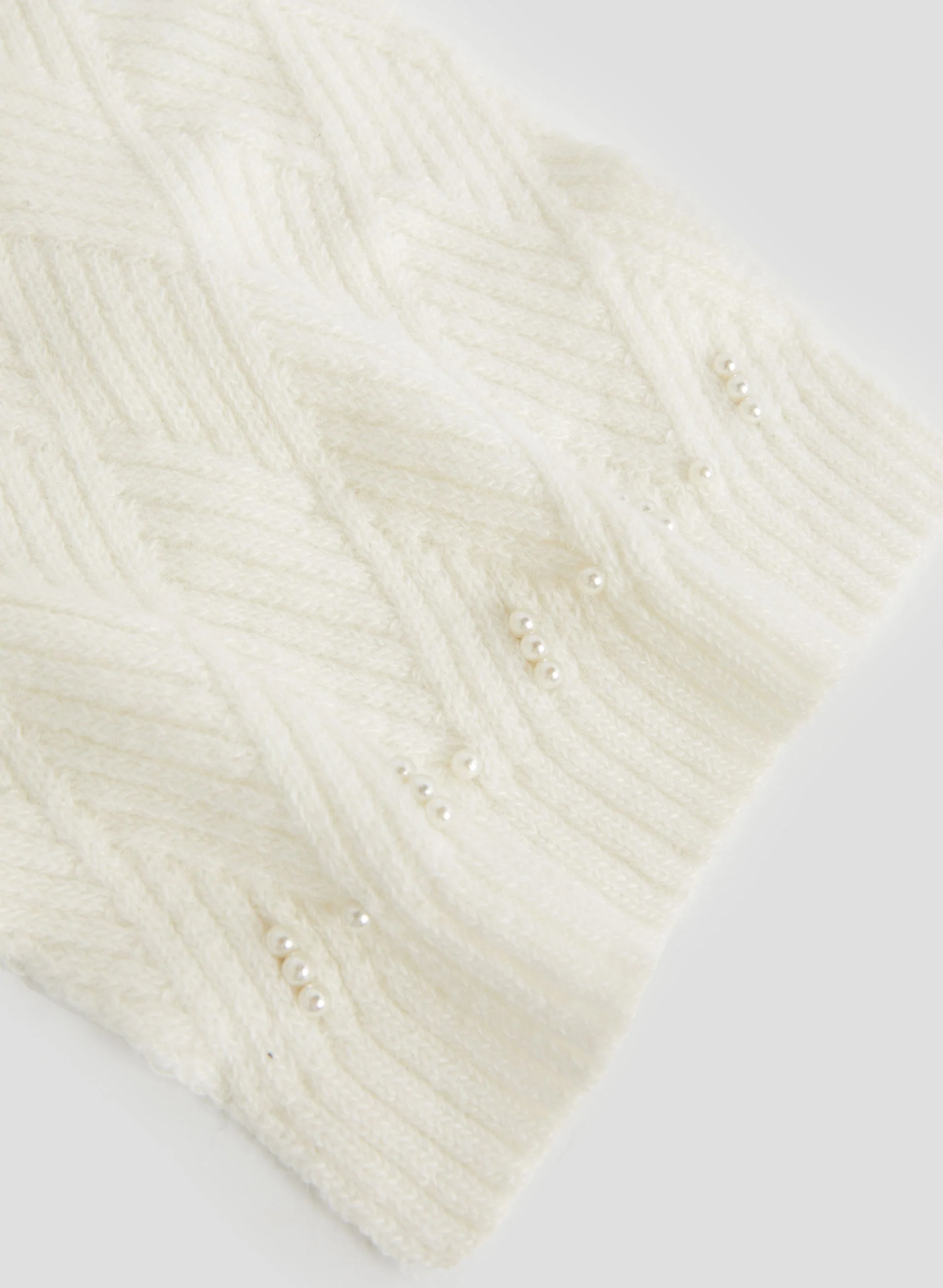 Argyle Knit Pearl Detail Scarf