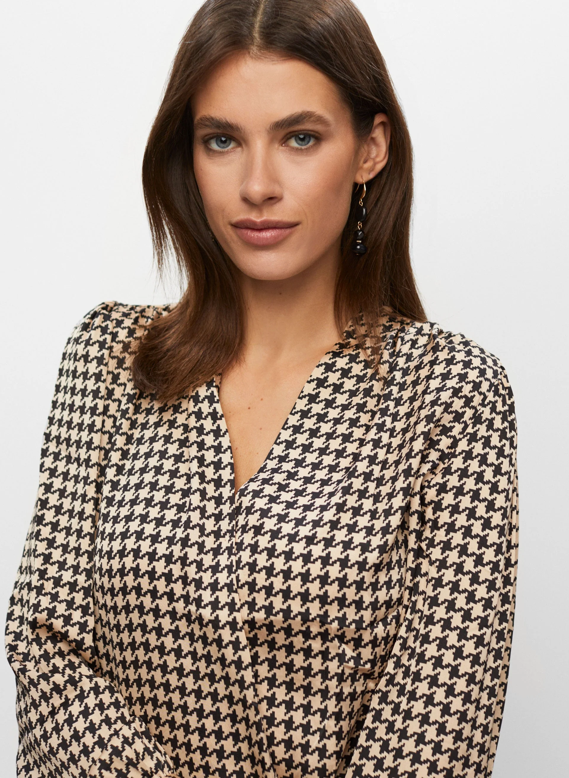 Satin Houndstooth Print Blouse