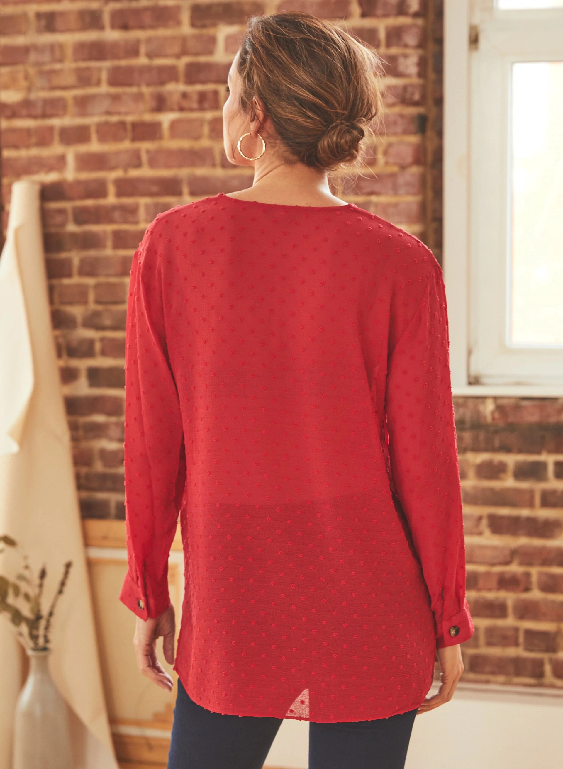 Vince Camuto - Dotted Motif V-Neck Blouse