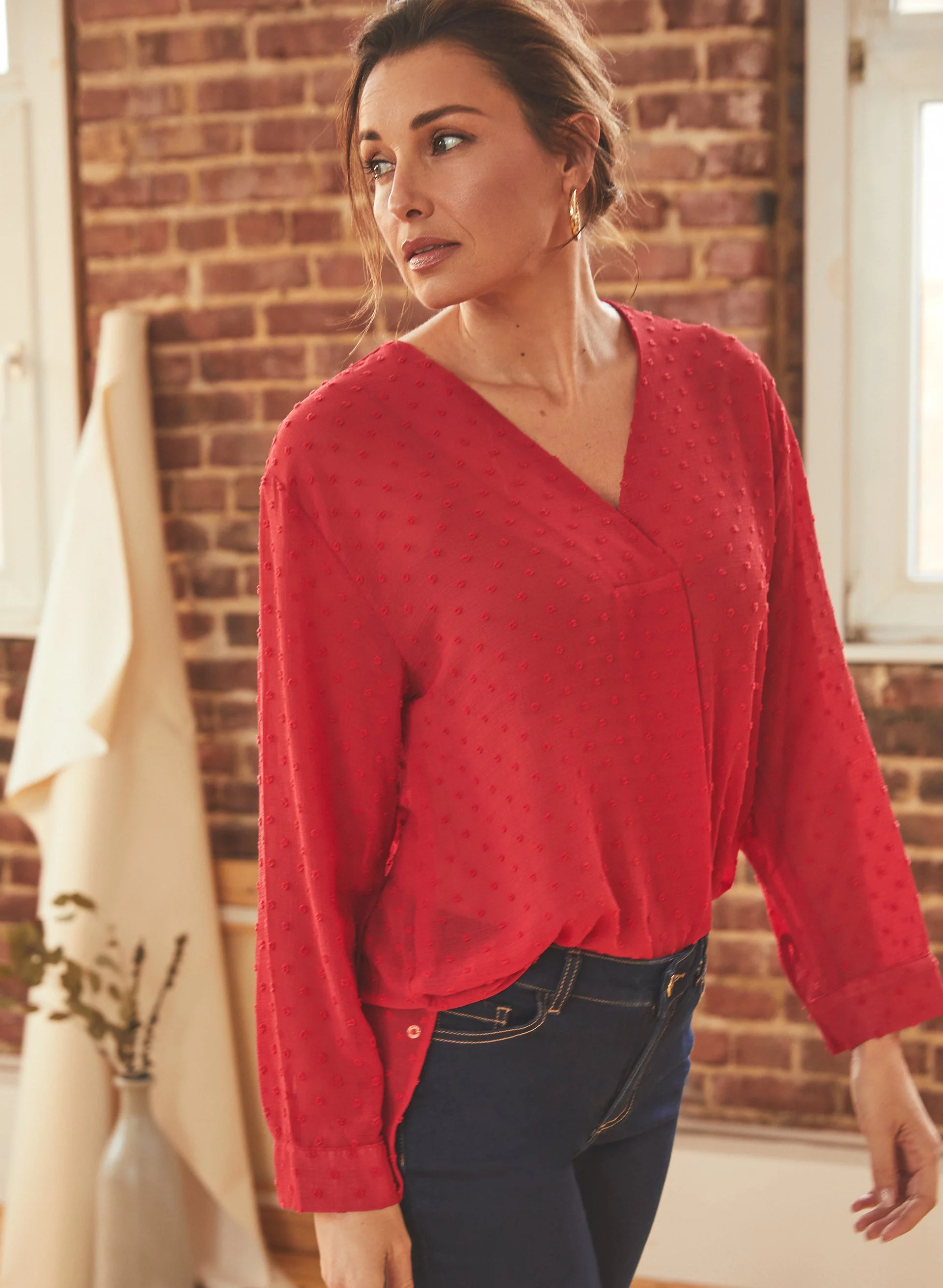Vince Camuto - Dotted Motif V-Neck Blouse