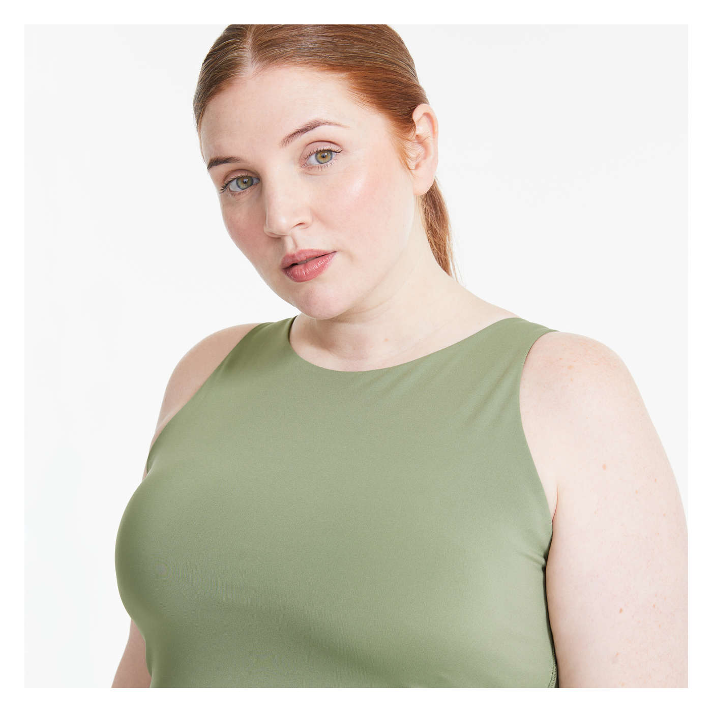 Women+ Crew Neck Sports Bra