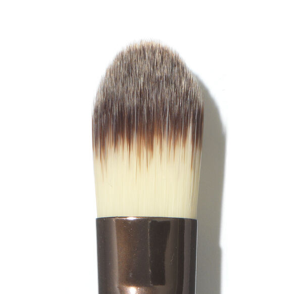Hourglass<br>Nº8 Large Concealer Brush