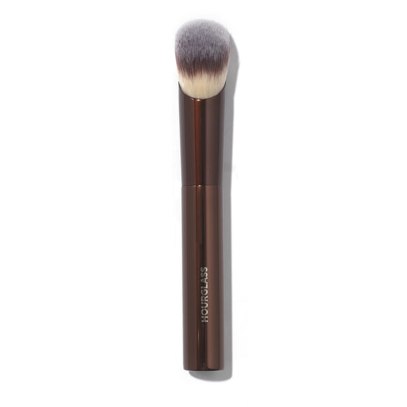 Hourglass<br>Ambient Soft Glow Foundation Brush