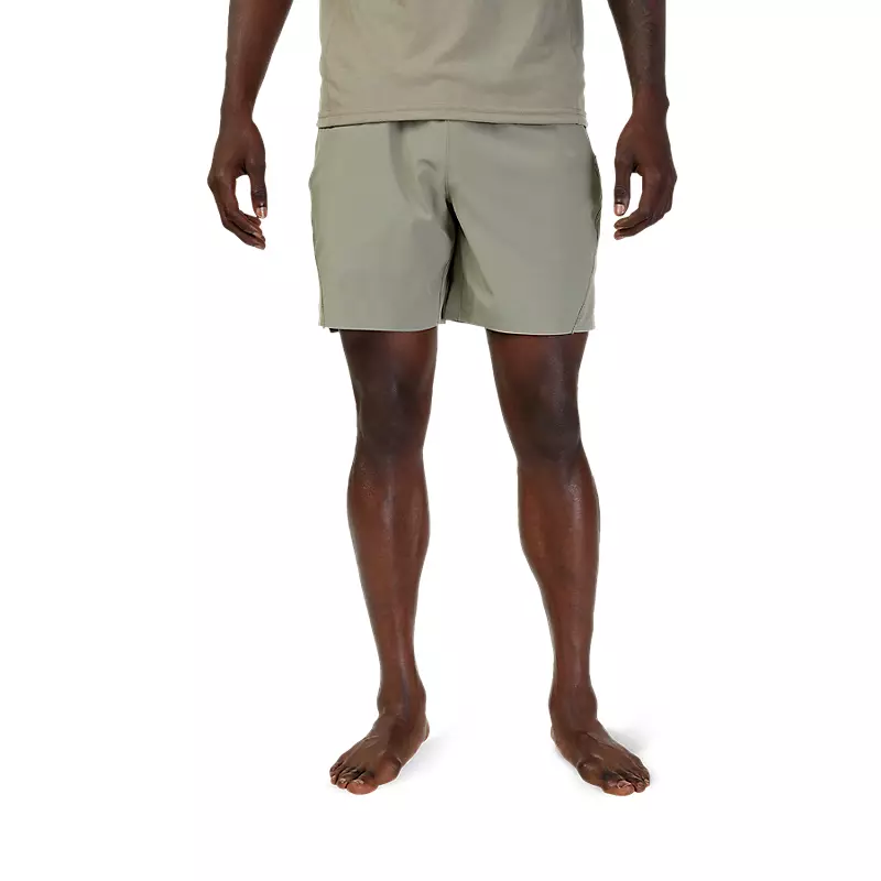 Core 7" Linerless Shorts