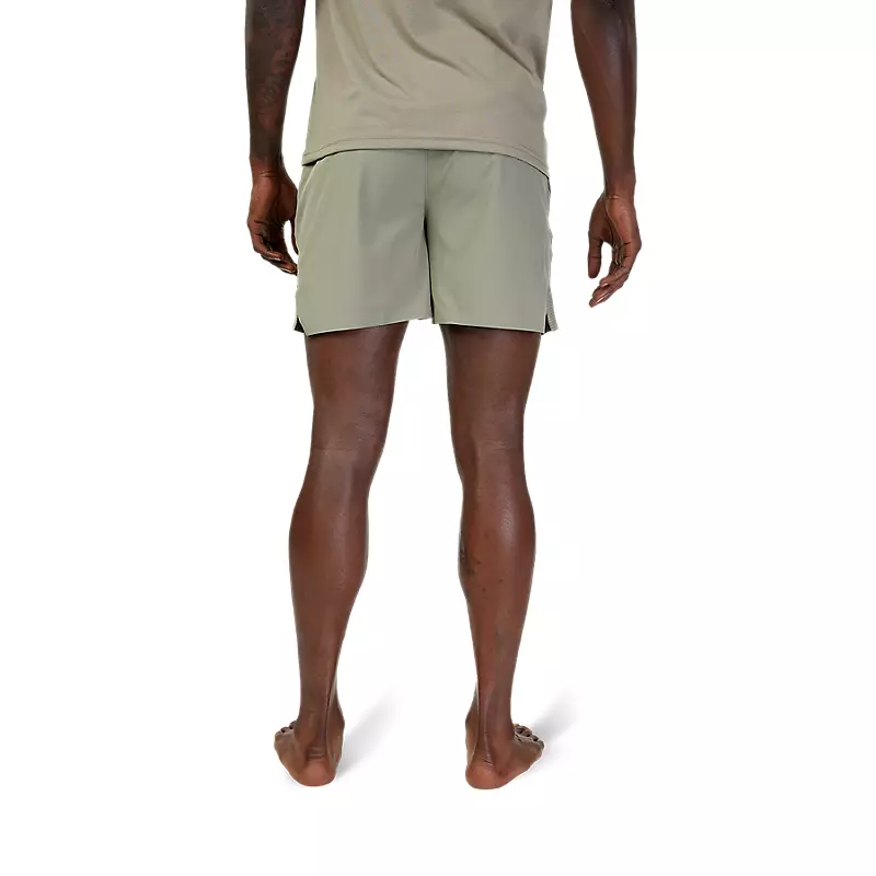 Core 5" Linerless Shorts