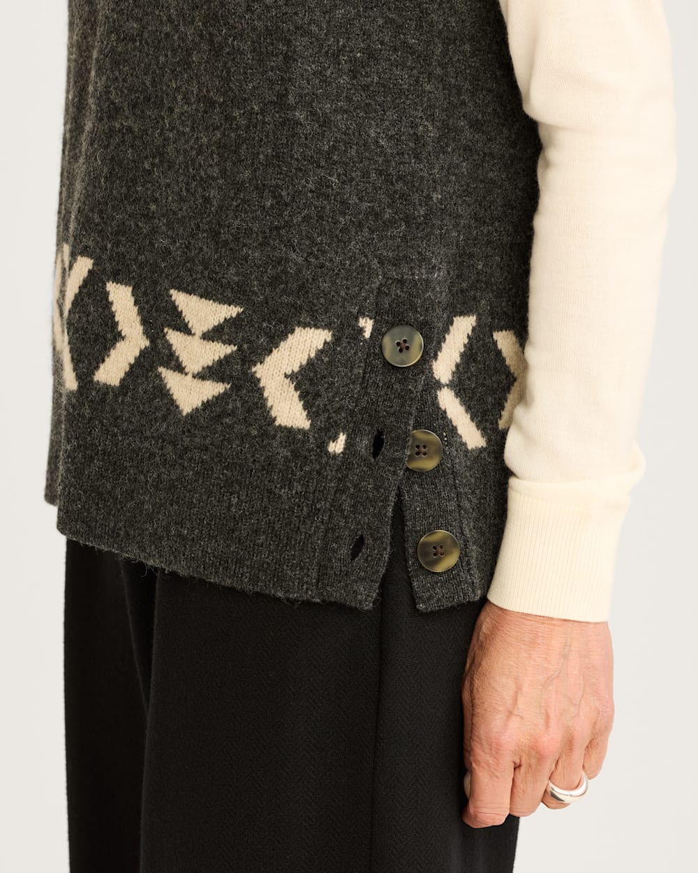 WOMEN'S RELAXED FIT LAMBSWOOL VEST