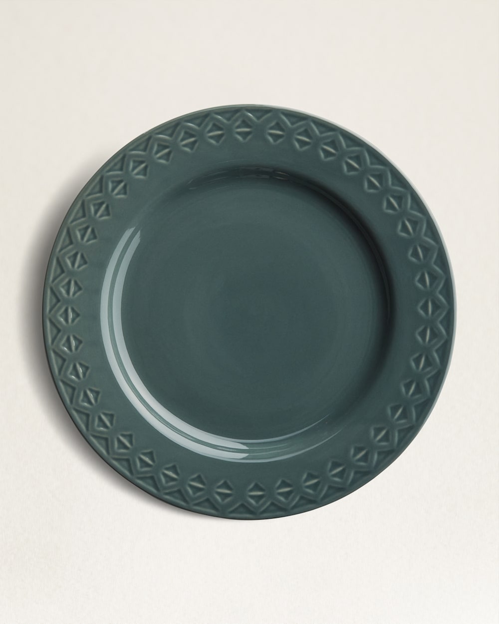 DEBOSSED STONEWARE DINNER PLATES