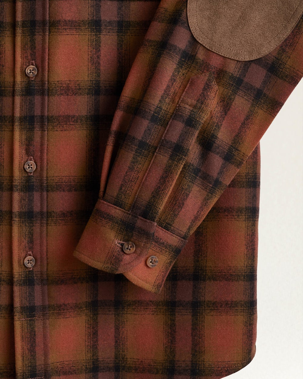 MEN'S PLAID ELBOW-PATCH TRAIL SHIRT