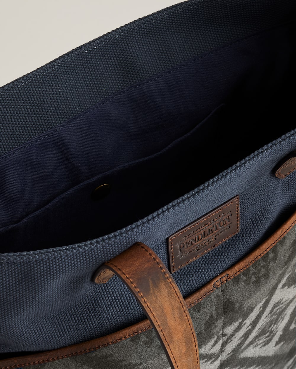 DIAMOND DESERT WOOL/LEATHER MARKET TOTE