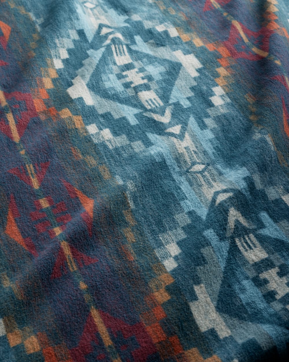 CARICO LAKE/STRIPE ORGANIC COTTON THROW GIFT PACK