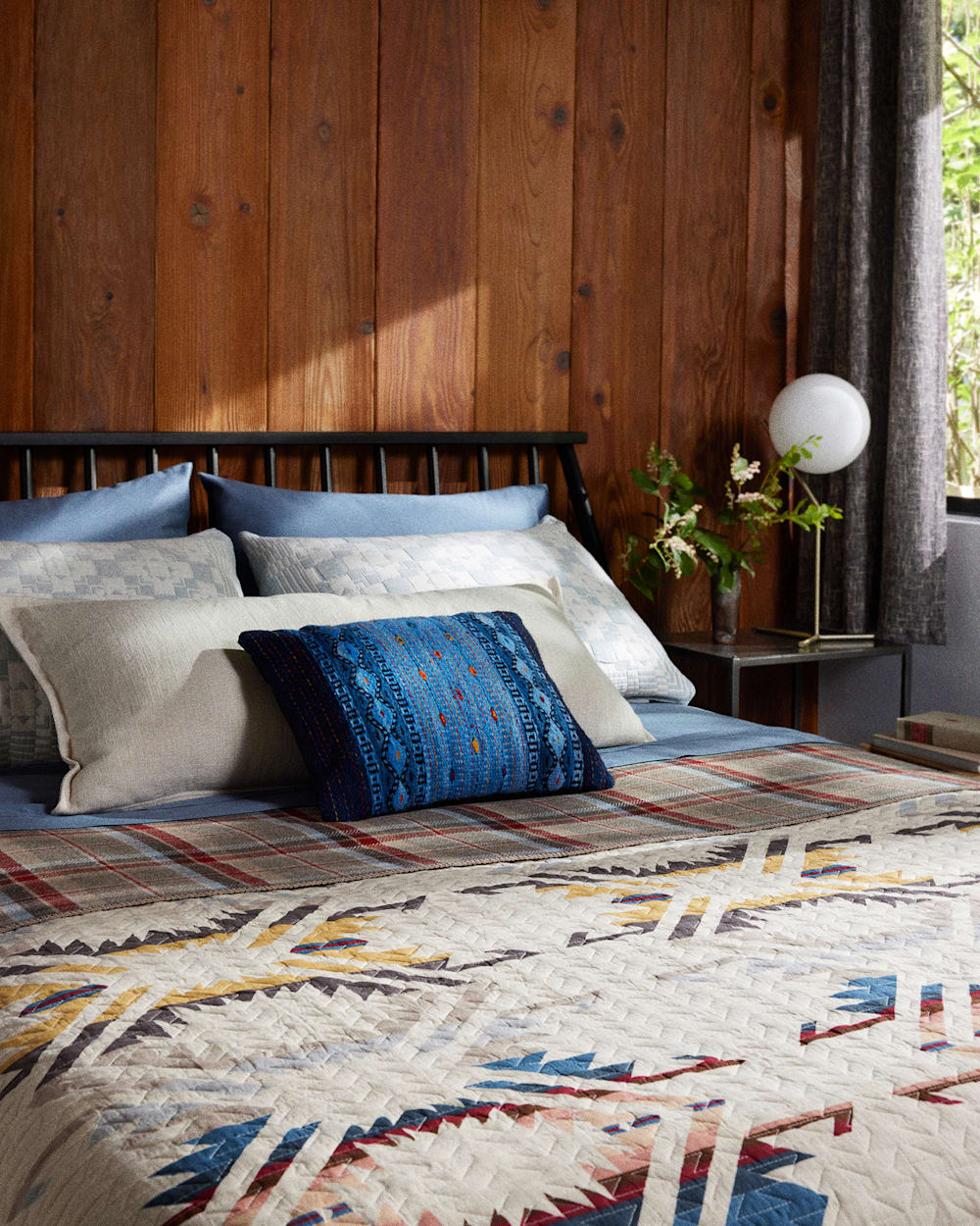 WHITE SANDS PRINTED QUILT SET