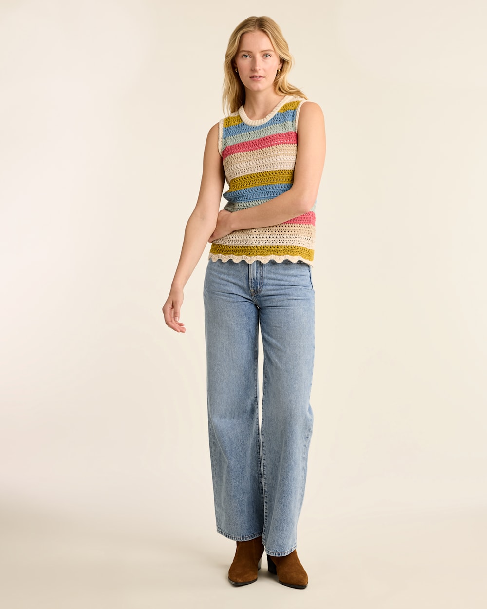 WOMEN'S SLEEVELESS CROCHET SWEATER