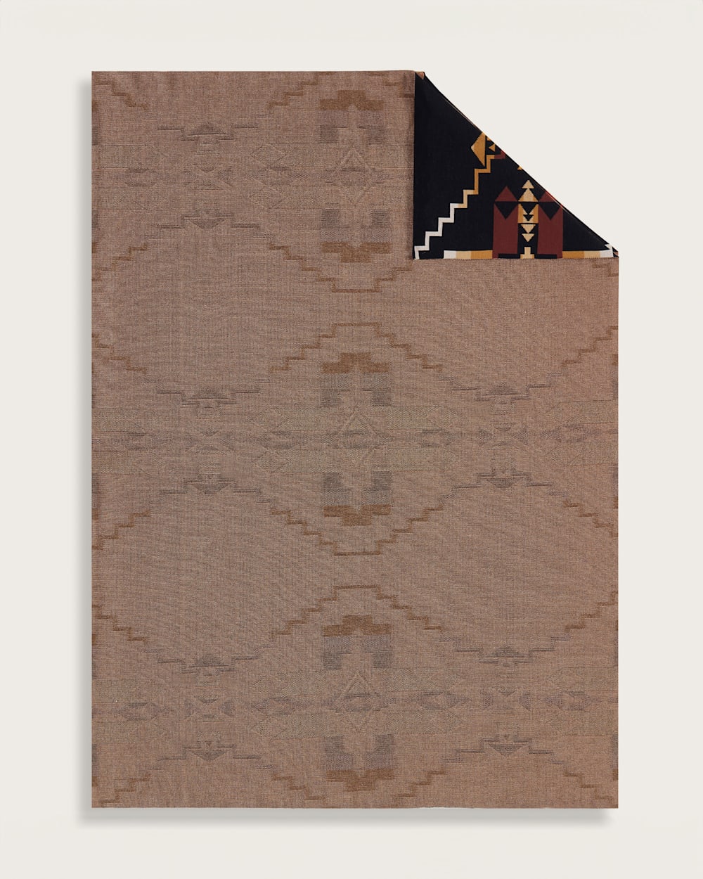 FOUR CORNERS KNIT THROW