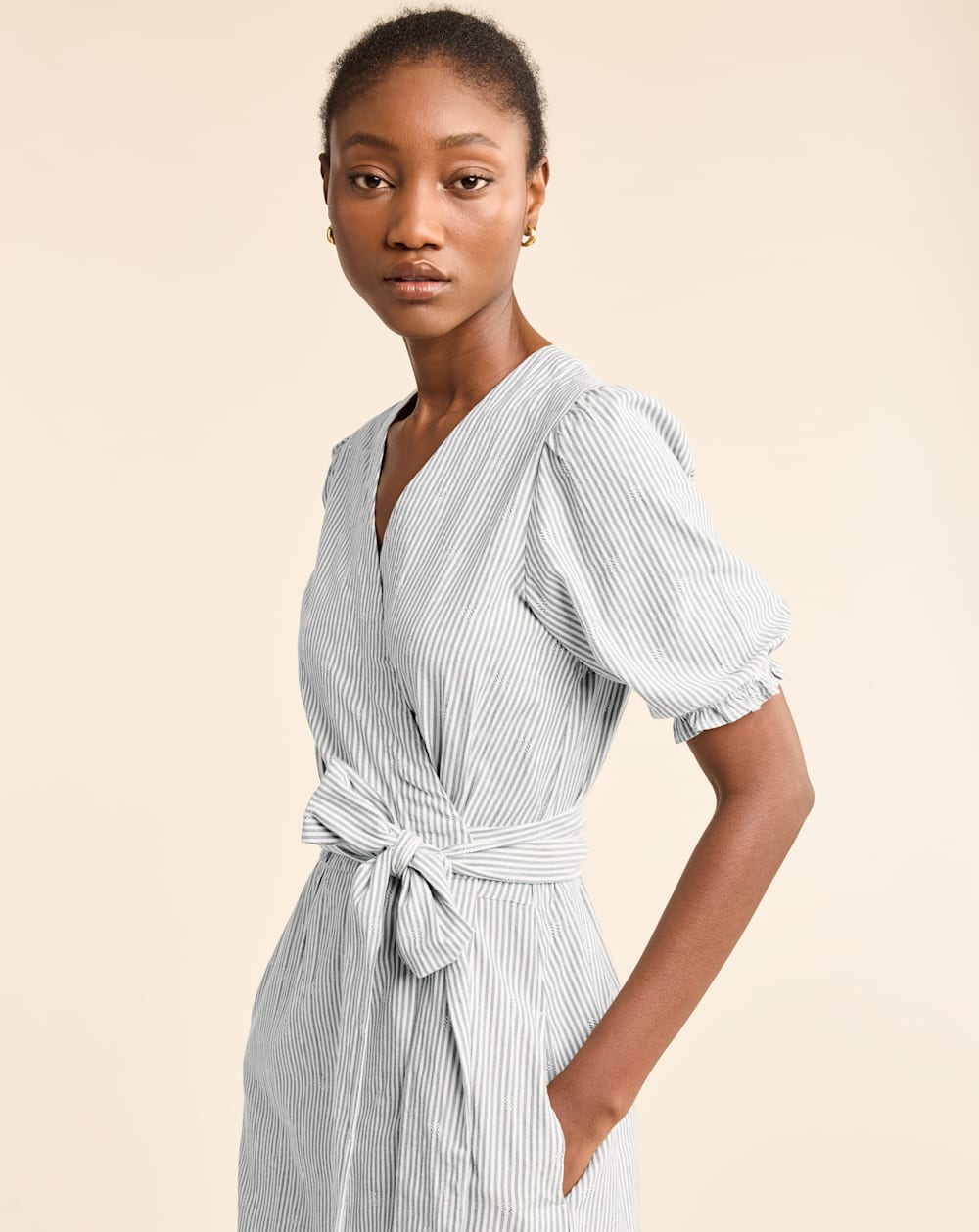 WOMEN'S PUFF-SLEEVE WRAP DRESS