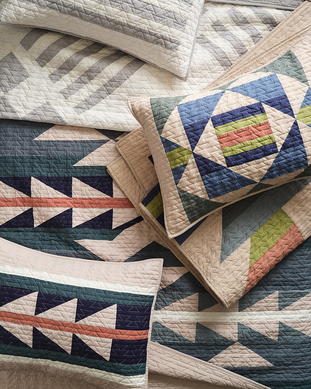 WILLOW CREEK PIECED QUILT SET