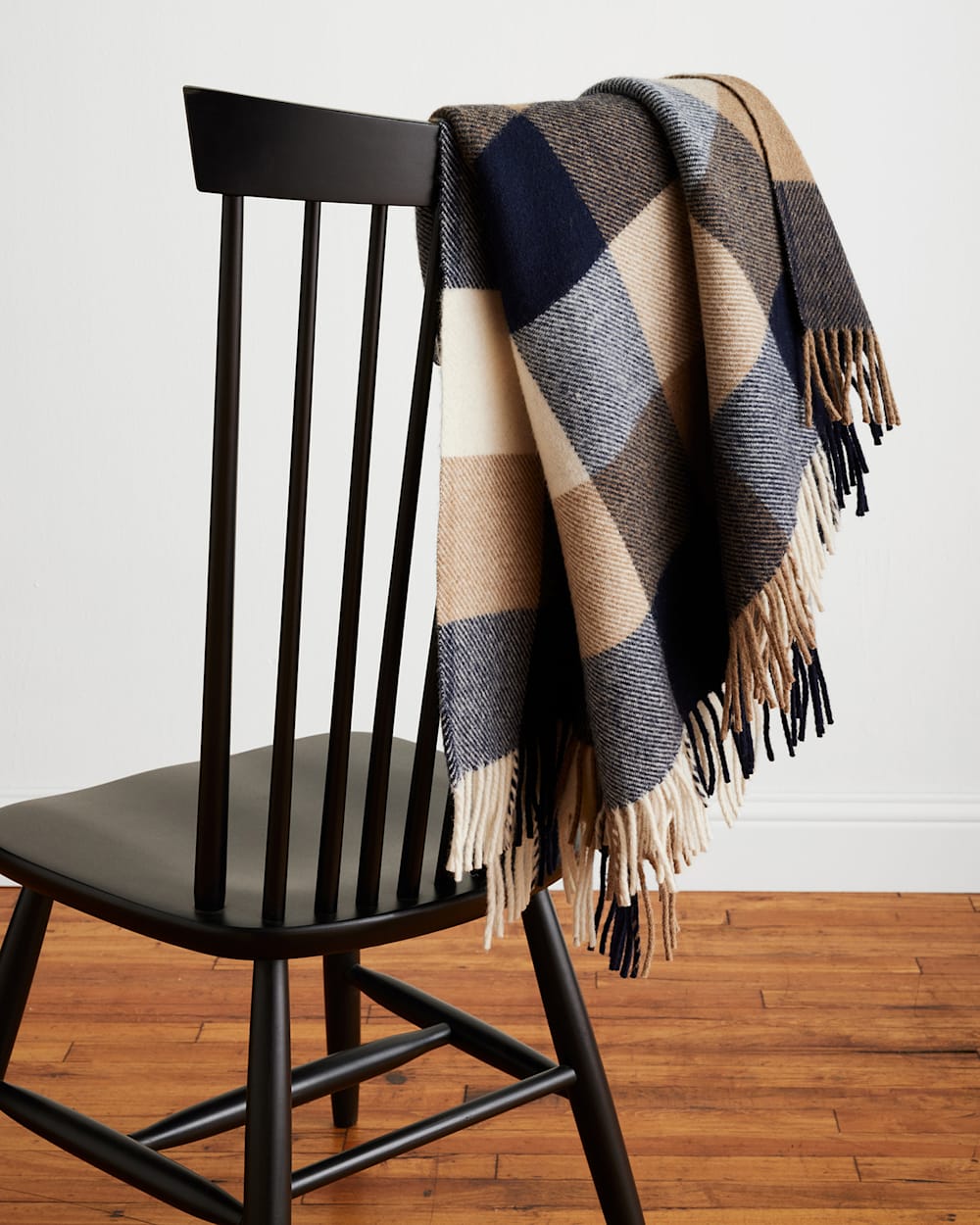 ECO-WISE WOOL FRINGED THROW