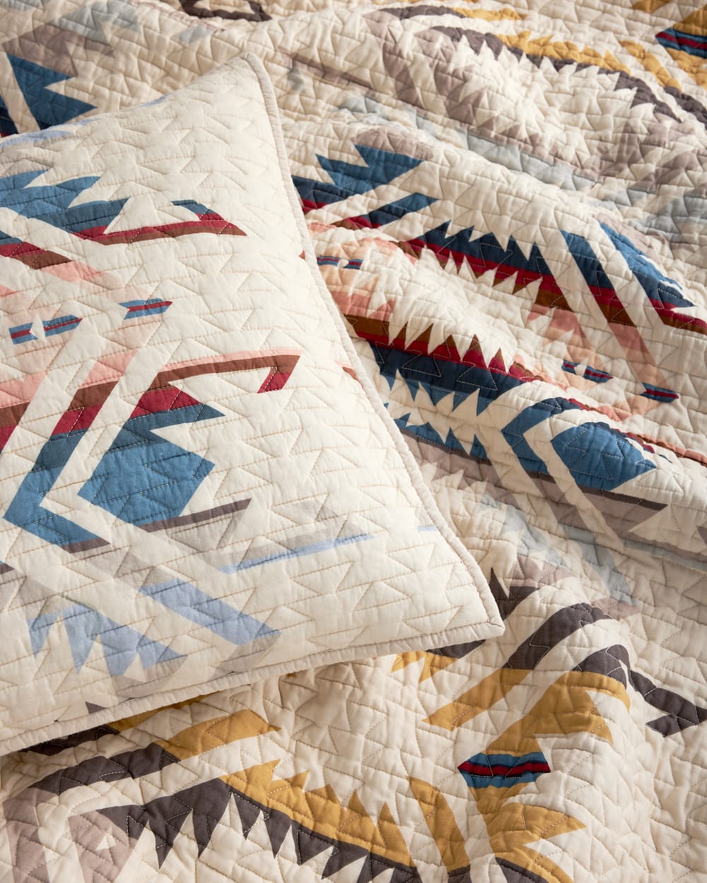 WHITE SANDS PRINTED QUILT SET