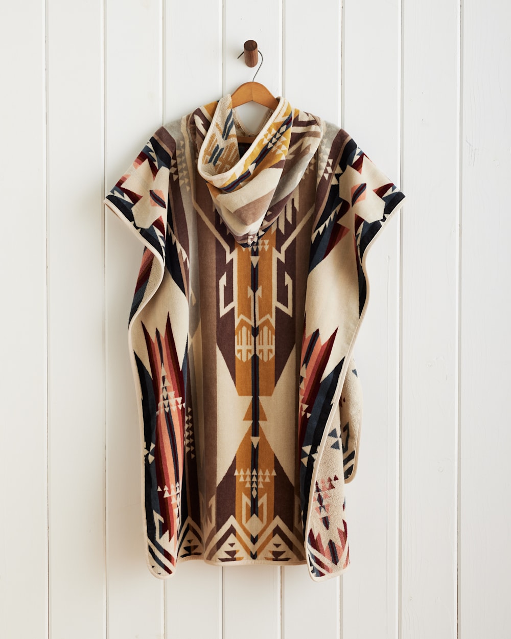 WHITE SANDS TWEEN HOODED TOWEL