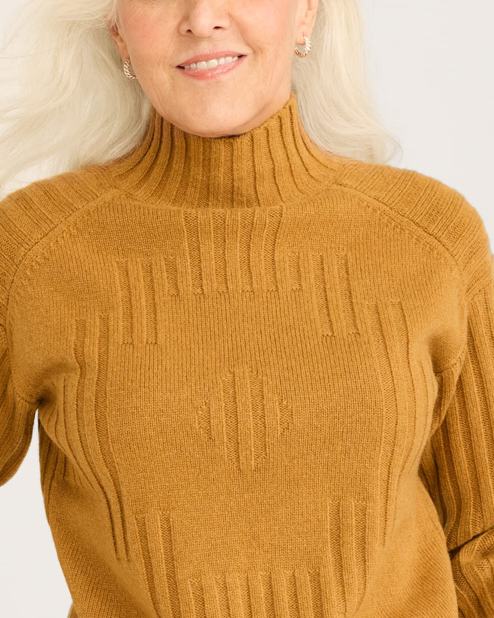 WOMEN'S OVERSIZED MOCKNECK PULLOVER