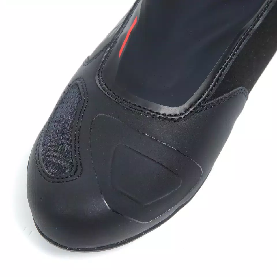 R04D WP - BLACK - DAINESE