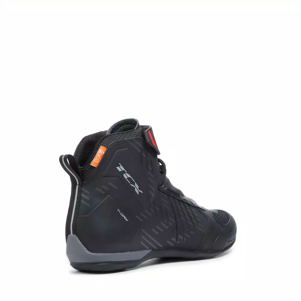 R04D WP - BLACK - DAINESE