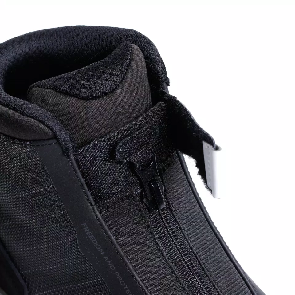 IKASU 2 WP - BLACK/WHITE - DAINESE