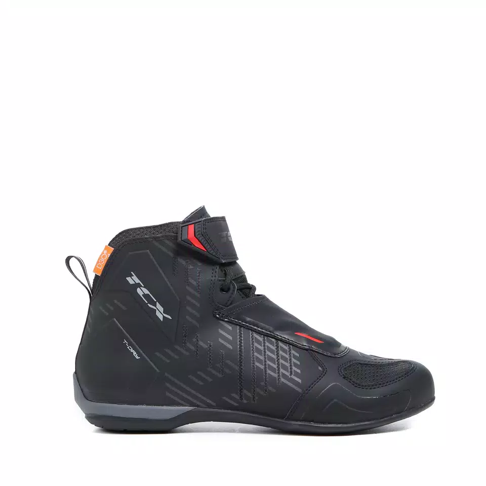 R04D WP - BLACK - DAINESE