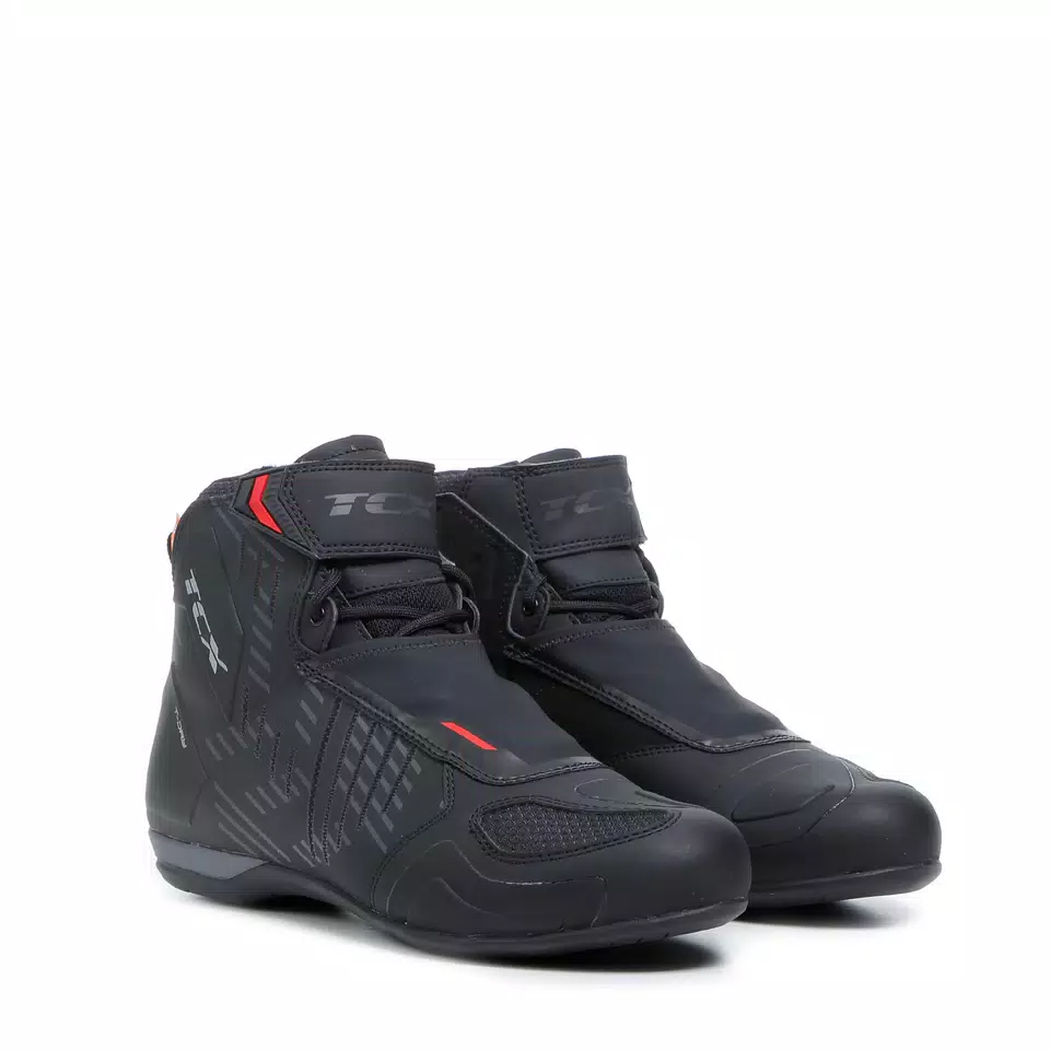 R04D WP - BLACK - DAINESE